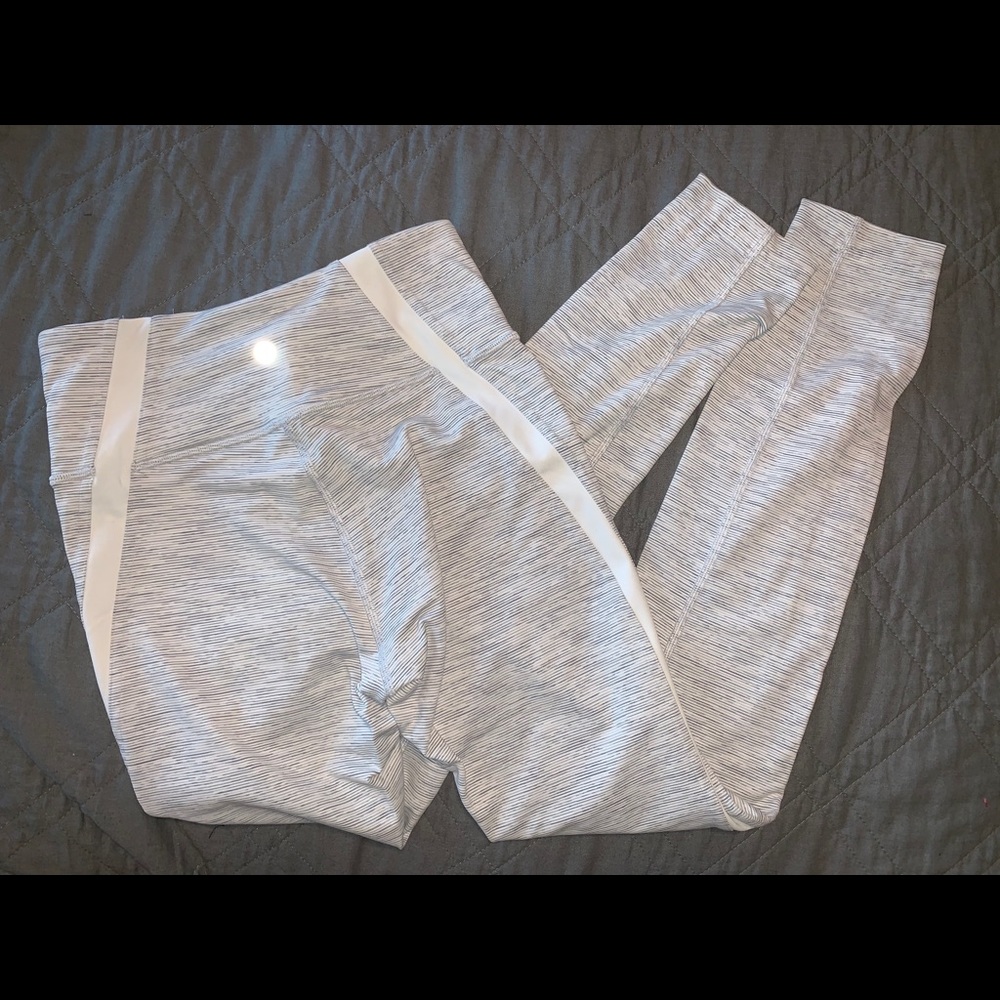 White & grey striped crop leggings